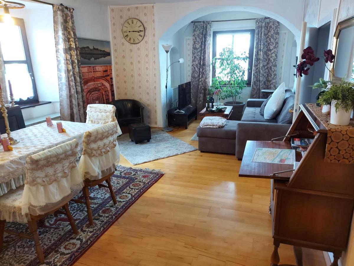 Schloss Weichs Zu Regensburg Mit 2Schlafzimmer Parkplatz Internet 75Qm Zentrum Buitenkant foto