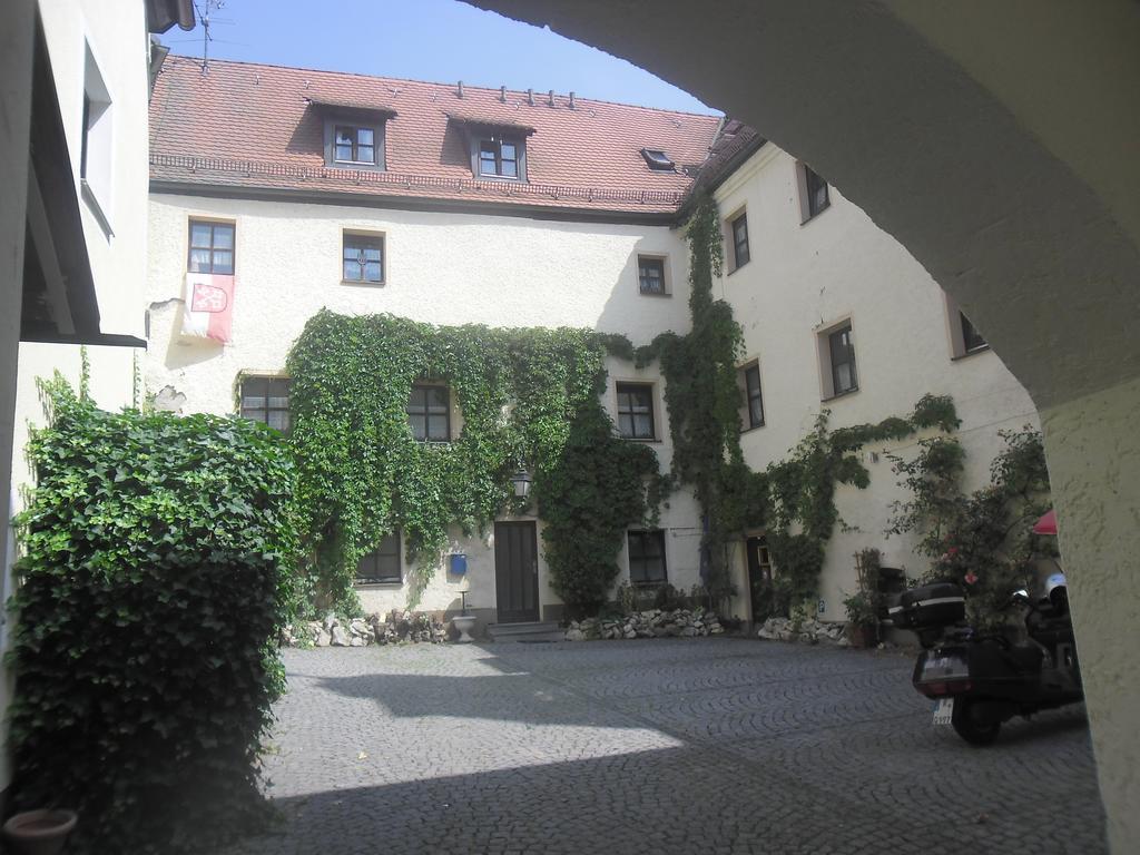 Schloss Weichs Zu Regensburg Mit 2Schlafzimmer Parkplatz Internet 75Qm Zentrum Buitenkant foto