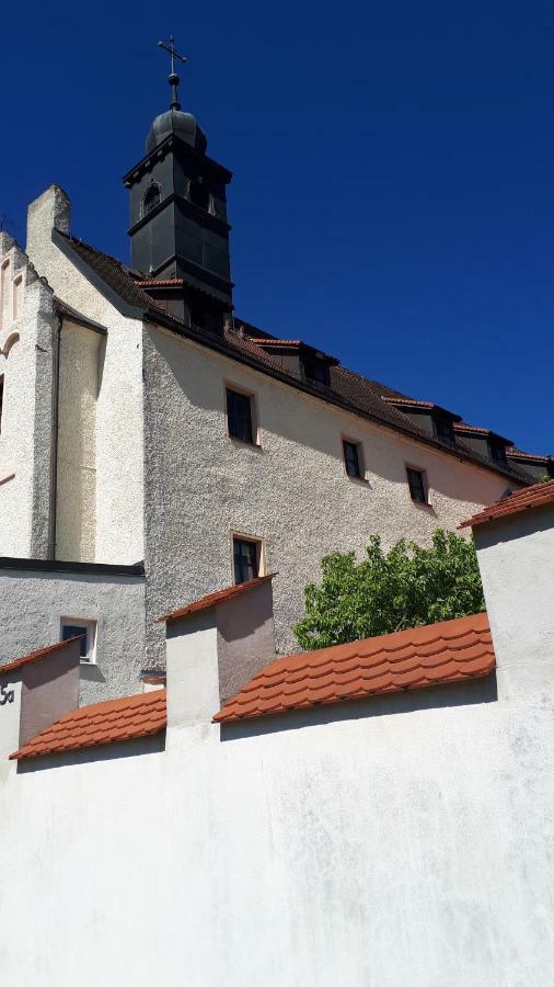 Schloss Weichs Zu Regensburg Mit 2Schlafzimmer Parkplatz Internet 75Qm Zentrum Buitenkant foto